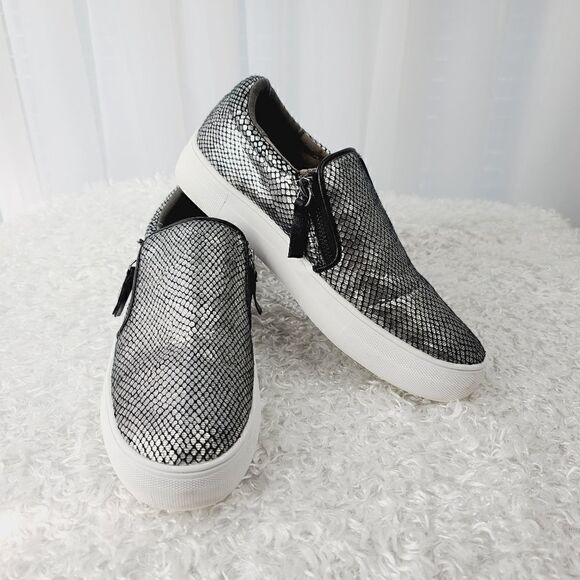 Not Rated Zip Slip Ons - Picture 4 of 8